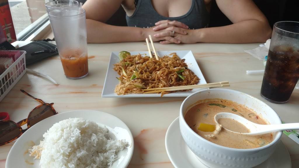 2 Rim Khong Restaurant | restaurant | 6451 Yadkin Road C, Fayetteville, NC 28303, USA | 9107459498 OR +1 910-745-9498