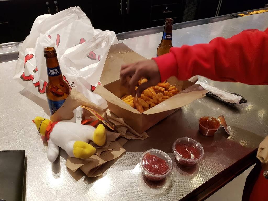 Phillips Seafood Express at Live! Casino & Hotel | restaurant | 7002 Arundel Mills Cir #7777, Hanover, MD 21076, USA | 4438427000 OR +1 443-842-7000