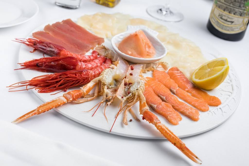 Mira Five Stars | restaurant | 801 South Pointe Dr, Miami Beach, FL 33139, USA | 3053401735 OR +1 305-340-1735