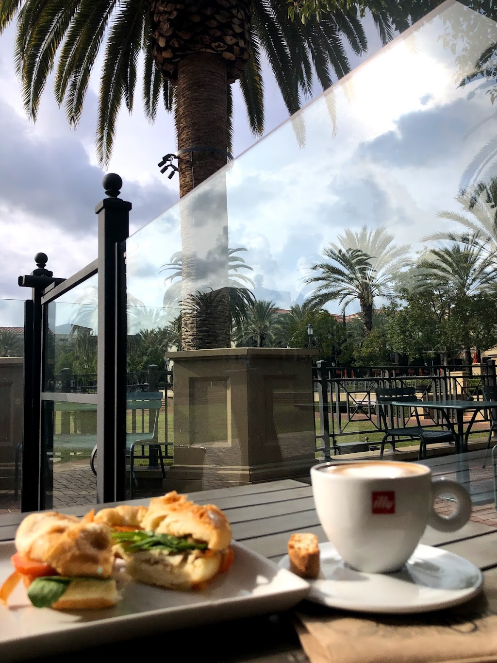 Le Cafe Du Parc by Chocofruit | cafe | 12000 Spectrum, Irvine, CA 92618, USA | 9495024745 OR +1 949-502-4745