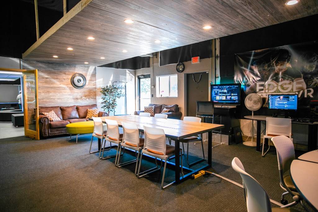 Edge VR Arcade | restaurant | 2642 Packerland Dr, Green Bay, WI 54313, USA | 9203939343 OR +1 920-393-9343