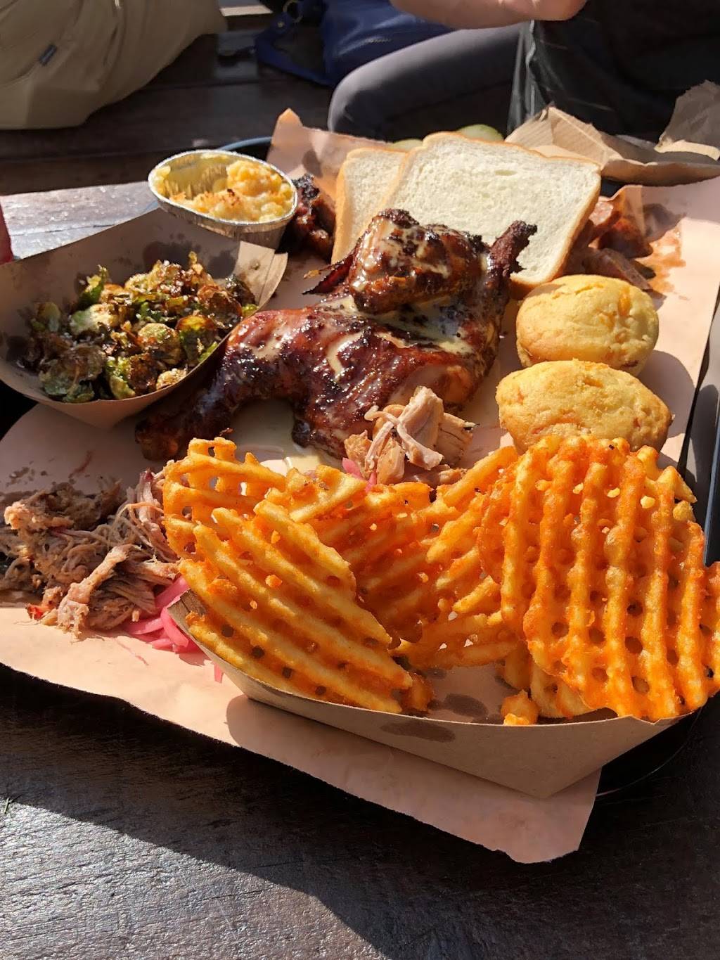 Blackwood BBQ | restaurant | 1711 E Golf Rd, Schaumburg, IL 60173, USA | 6302830882 OR +1 630-283-0882