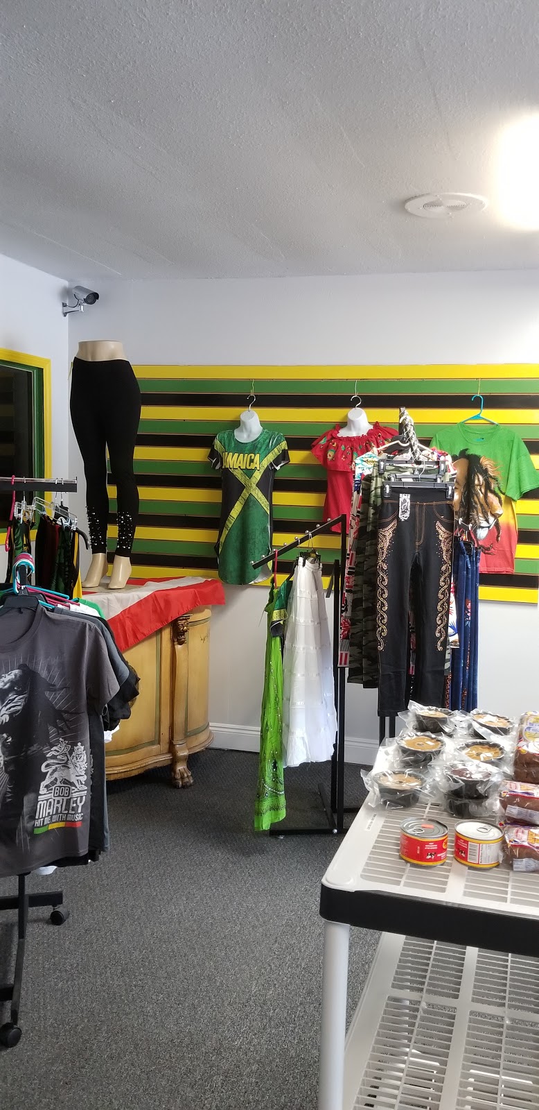 J Shannelle Caribbean/Jamaican Cafe and Food Market. | restaurant | 7950 Front Beach Rd #4817, Panama City Beach, FL 32407, USA | 8505885097 OR +1 850-588-5097