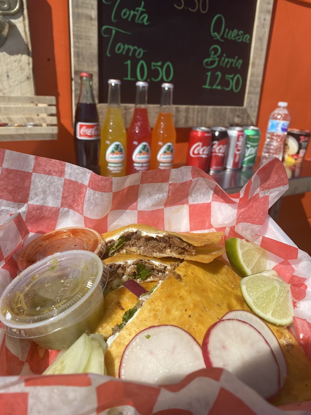 La Birriamania LLC | restaurant | 60 State St, Meriden, CT 06450, USA | 2036315954 OR +1 203-631-5954