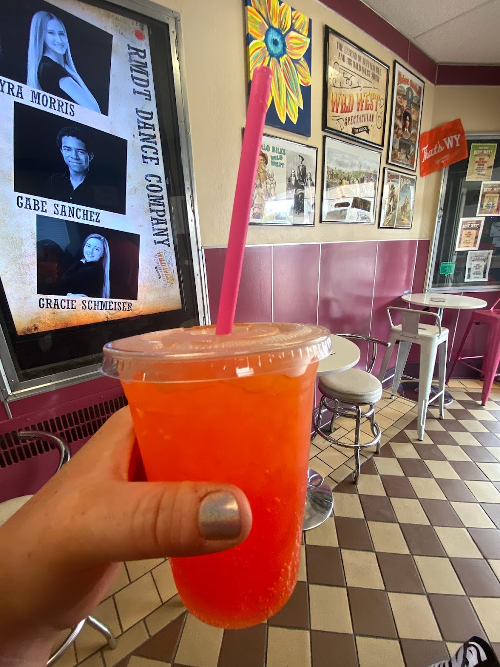 Sweets Soda Shoppe | restaurant | 1831 Sheridan Ave, Cody, WY 82414, USA | 3075786736 OR +1 307-578-6736