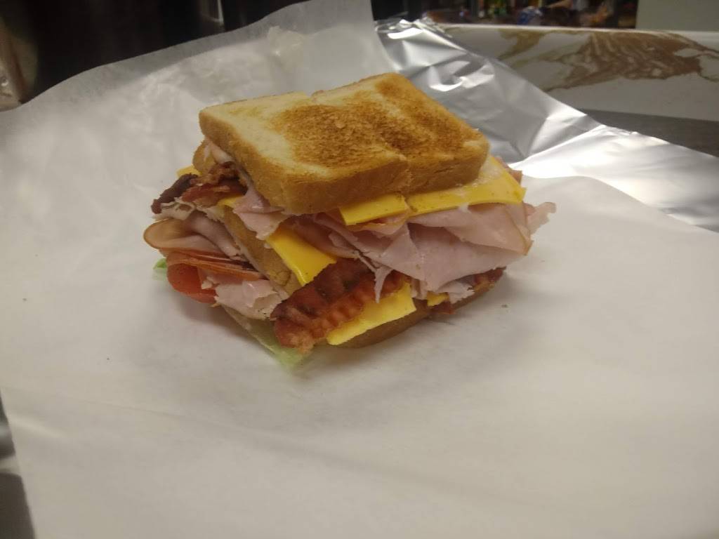 Hot Dog Hut | restaurant | 2102 Williamson Rd NE, Roanoke, VA 24012, USA | 5402939795 OR +1 540-293-9795