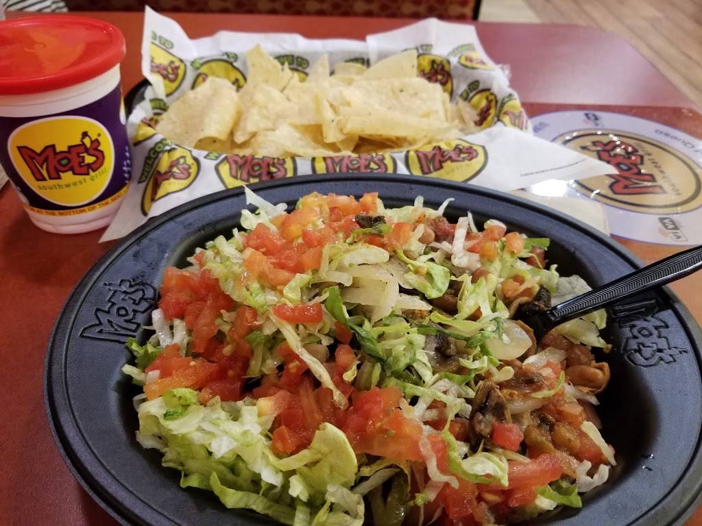 Moes Southwest Grill | restaurant | 2620 SE Federal Hwy, Stuart, FL 34994, USA | 7726786696 OR +1 772-678-6696