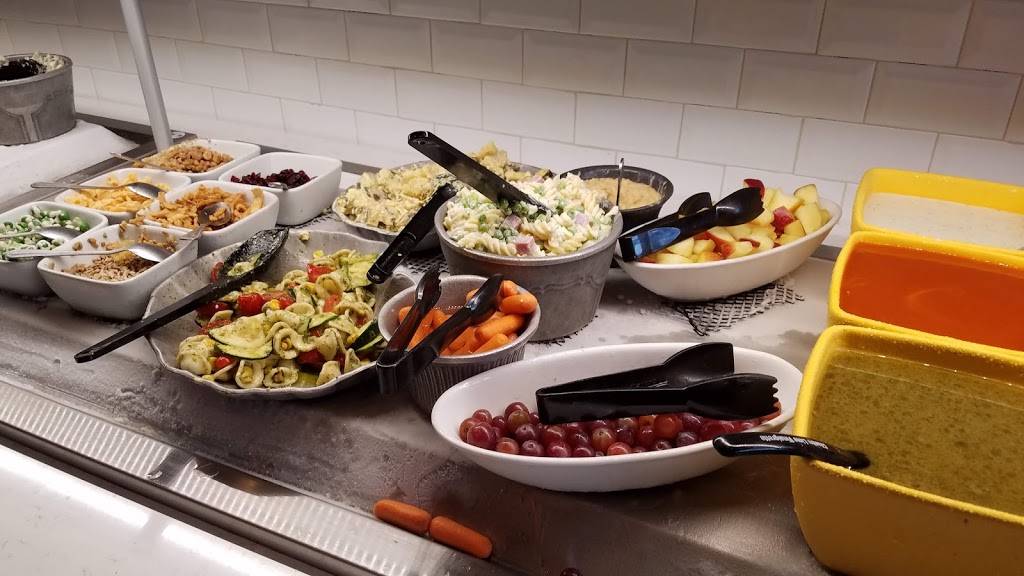 Ruby Tuesday | restaurant | 403 Grand Central Ave, Vienna, WV 26105, USA | 3044227003 OR +1 304-422-7003