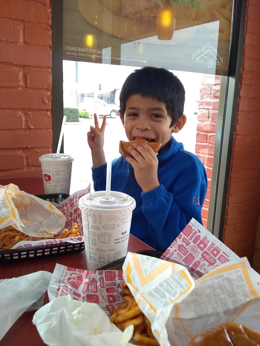 Jack in the Box | restaurant | 5316 Antoine Dr, Houston, TX 77091, USA | 2819011763 OR +1 281-901-1763