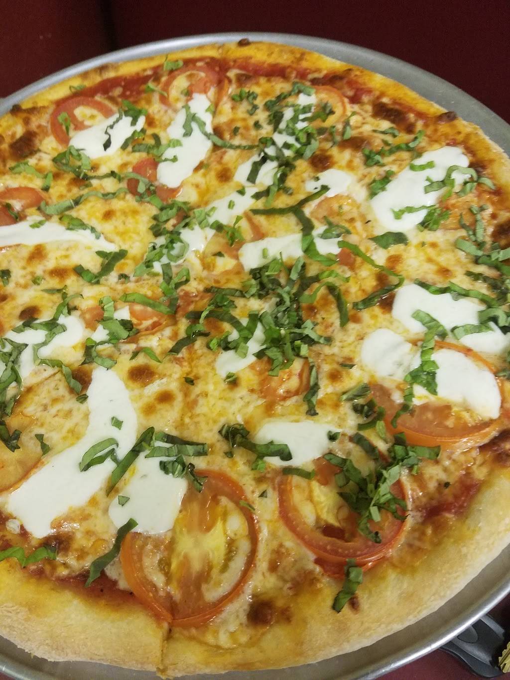 Lizzanos Pizza | restaurant | 2390 Fuller Wiser Rd, Euless, TX 76039, USA | 8175719410 OR +1 817-571-9410