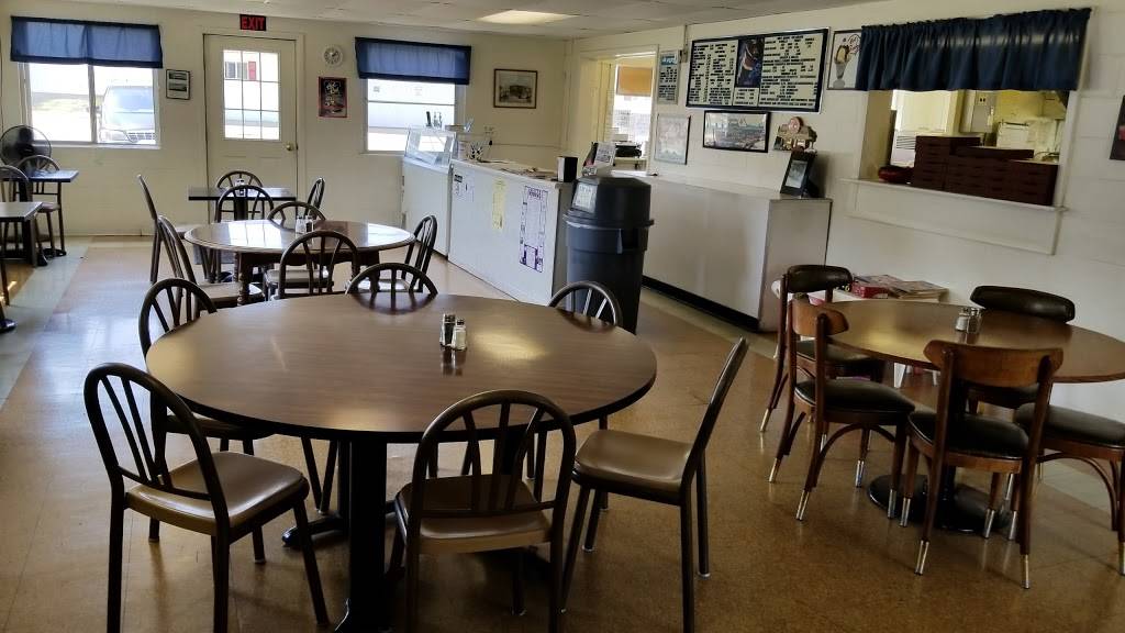 Cruisers Drive In | restaurant | 706 N Fayette St, Fayette, OH 43521, USA | 4192373088 OR +1 419-237-3088