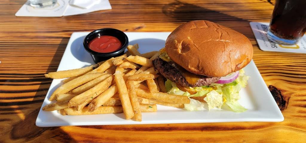 Local Tap & Table | restaurant | 3333 Harry Hines Blvd Suite 100, Dallas, TX 75201, USA | 4692832000 OR +1 469-283-2000