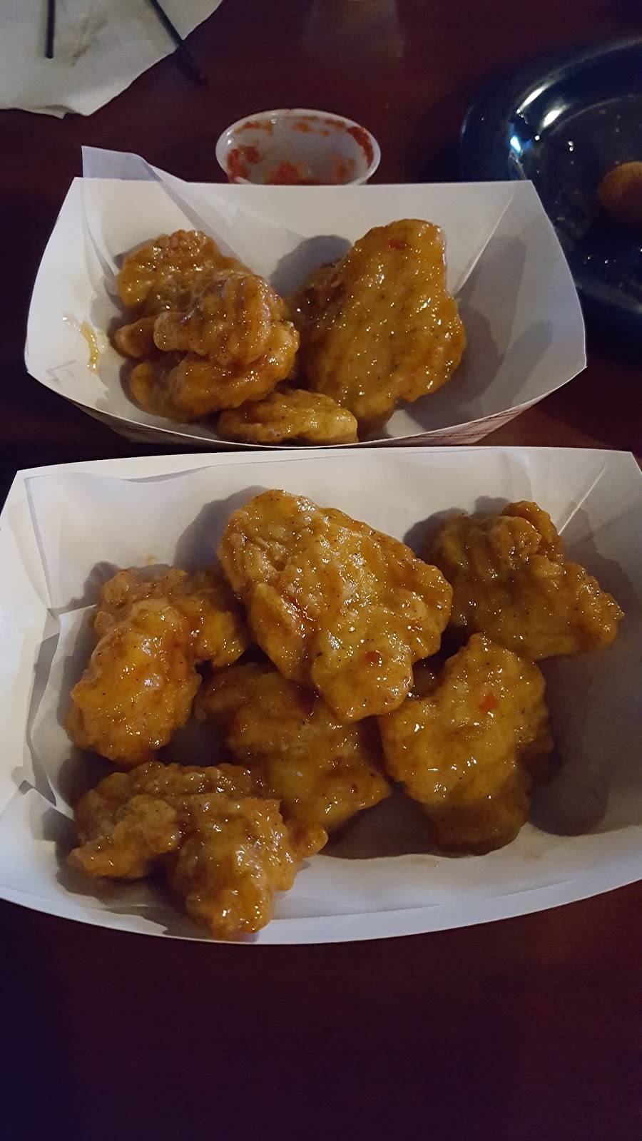 Crazy Beaver Grub & Pub | restaurant | 510 S Oak St, Chebanse, IL 60922, USA | 8156973239 OR +1 815-697-3239