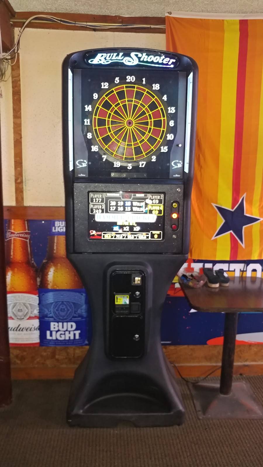 Winnies Watering Hole | restaurant | 111 Plantation Dr, Lake Jackson, TX 77566, USA | 9792973698 OR +1 979-297-3698