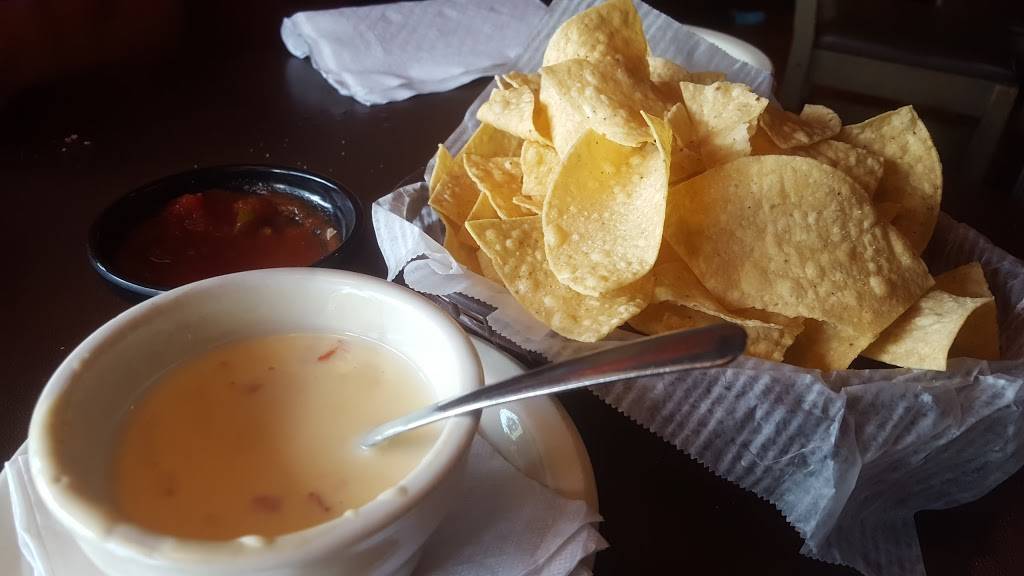 Peppers Grill | restaurant | 1950 Utica Square, Tulsa, OK 74114, USA | 9187492163 OR +1 918-749-2163