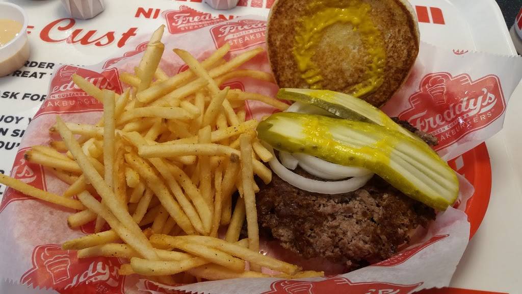 Freddys Frozen Custard & Steakburgers | restaurant | 2420 Lincoln Way Suite 102, Ames, IA 50014, USA | 5157354010 OR +1 515-735-4010