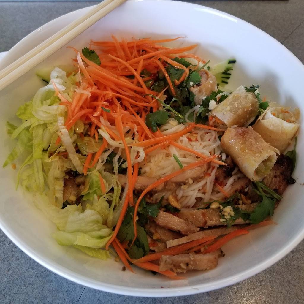 Q88 Pho & Sushi | restaurant | 7020 Huntley Rd #1, Carpentersville, IL 60110, USA | 2242932800 OR +1 224-293-2800