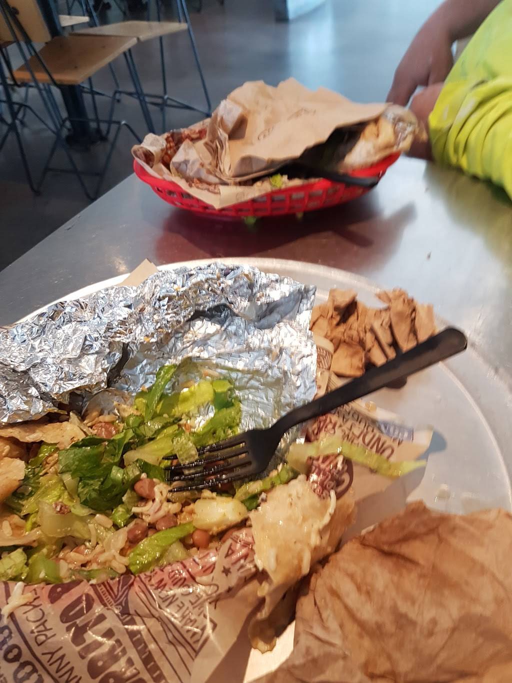 Chipotle Mexican Grill | restaurant | 5128 N Palm Ave, Fresno, CA 93704, USA | 5592251166 OR +1 559-225-1166