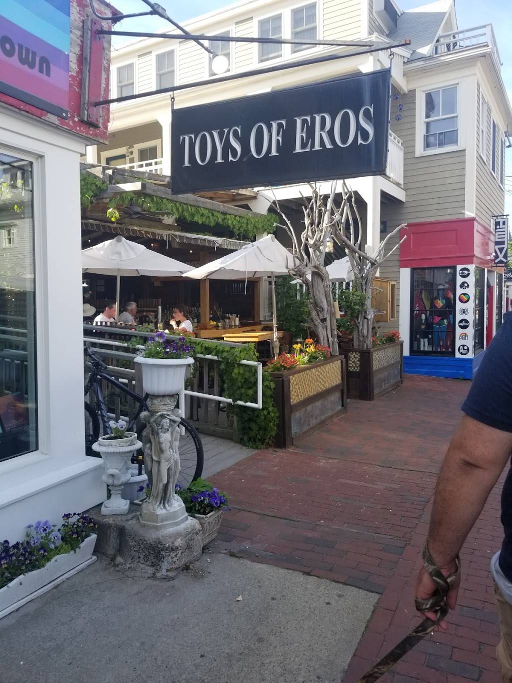 NorEast Beer Garden | restaurant | 206 Commercial St, Provincetown, MA 02657, USA | 5084872337 OR +1 508-487-2337