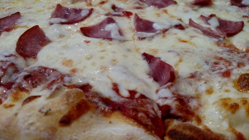 Black Bear Pizza | restaurant | 3094 Sweeten Creek Rd, Asheville, NC 28803, USA | 8282741111 OR +1 828-274-1111