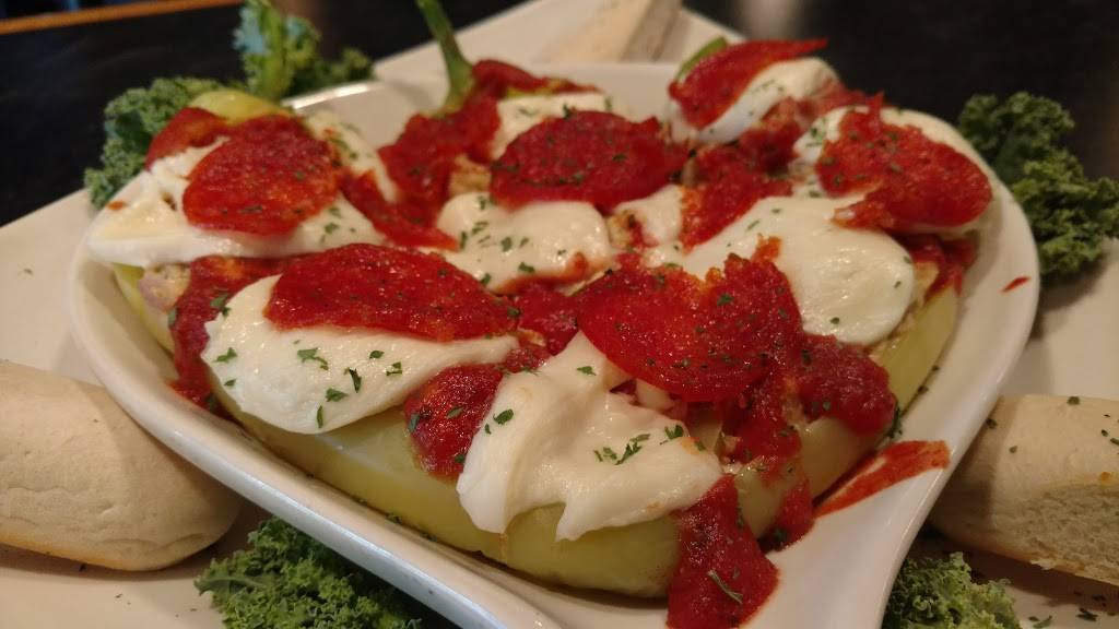 Scallywags Grub & Spirits | restaurant | 6558 Old Lake Shore Rd, Derby, NY 14047, USA | 7169474111 OR +1 716-947-4111