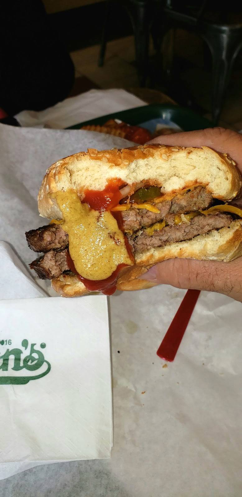 Nathans Famous Hot Dogs | restaurant | 25 Flatbush Ave, Brooklyn, NY 11217, USA | 7187973803 OR +1 718-797-3803