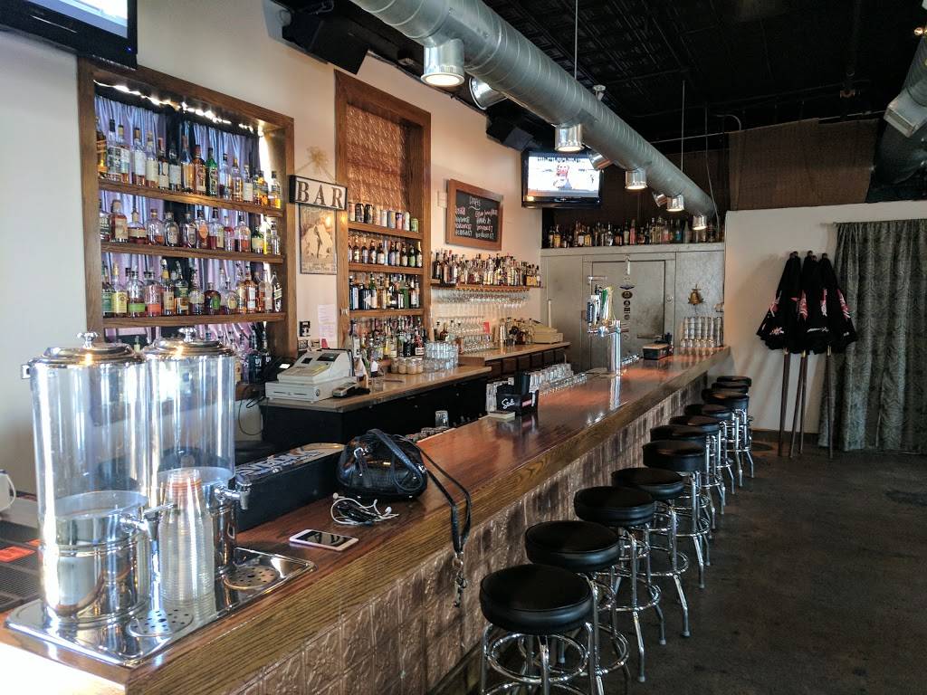 Bottom Lounge | restaurant | 1375 W Lake St, Chicago, IL 60607, USA | 3126666775 OR +1 312-666-6775