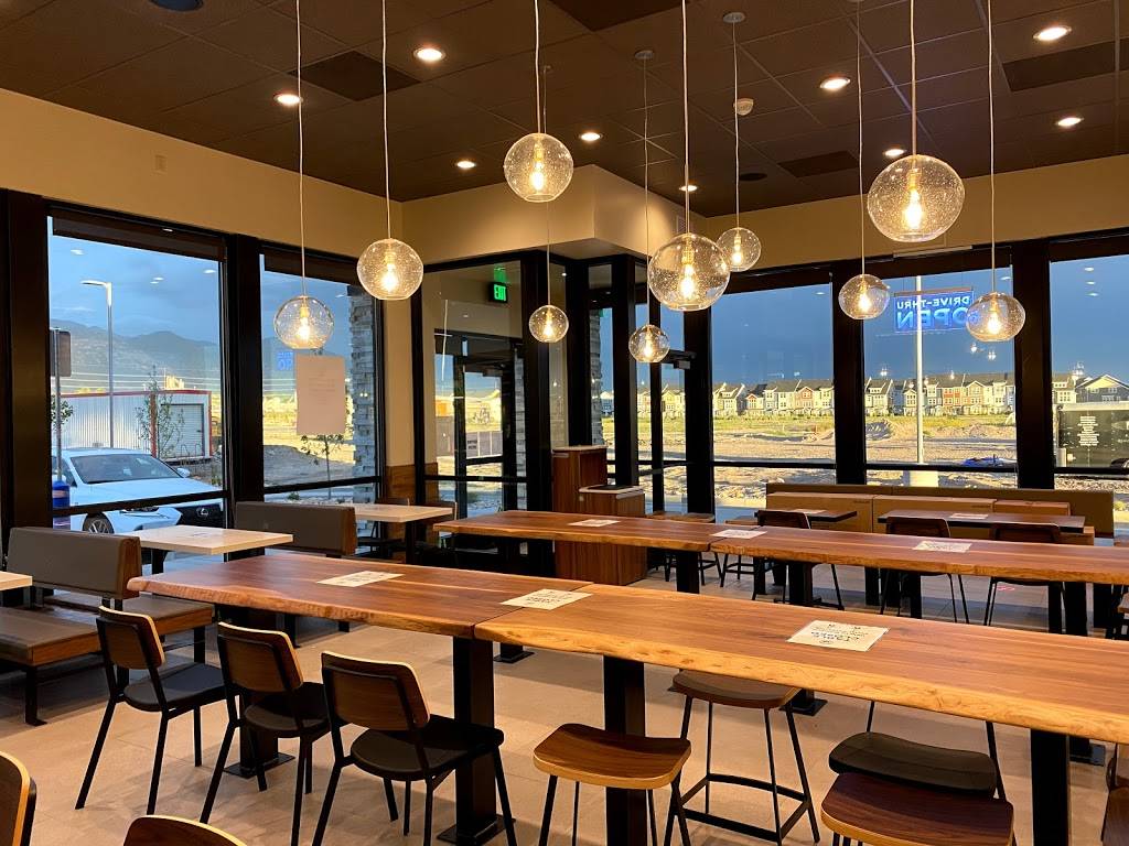 Panda Express | restaurant | 538 N Mill Rd, Vineyard, UT 84058, USA | 3852836076 OR +1 385-283-6076