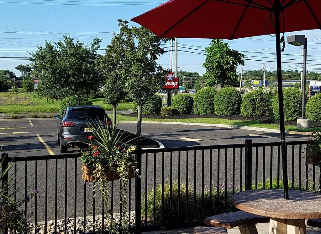 Wendys | restaurant | 69 NJ-73, Voorhees Township, NJ 08043, USA | 8567534042 OR +1 856-753-4042