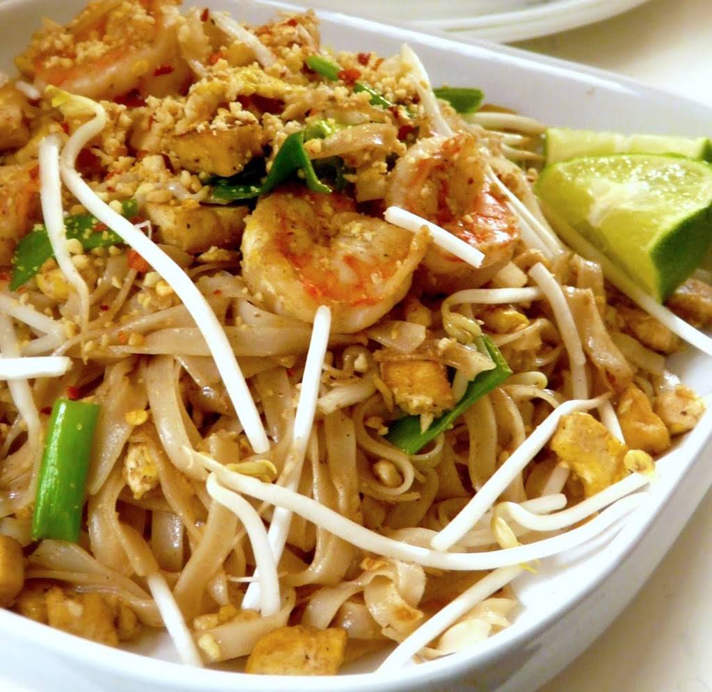 AM Thai Fusion Cuisine | restaurant | 2941 W Ball Rd, Anaheim, CA 92804, USA | 7148168759 OR +1 714-816-8759