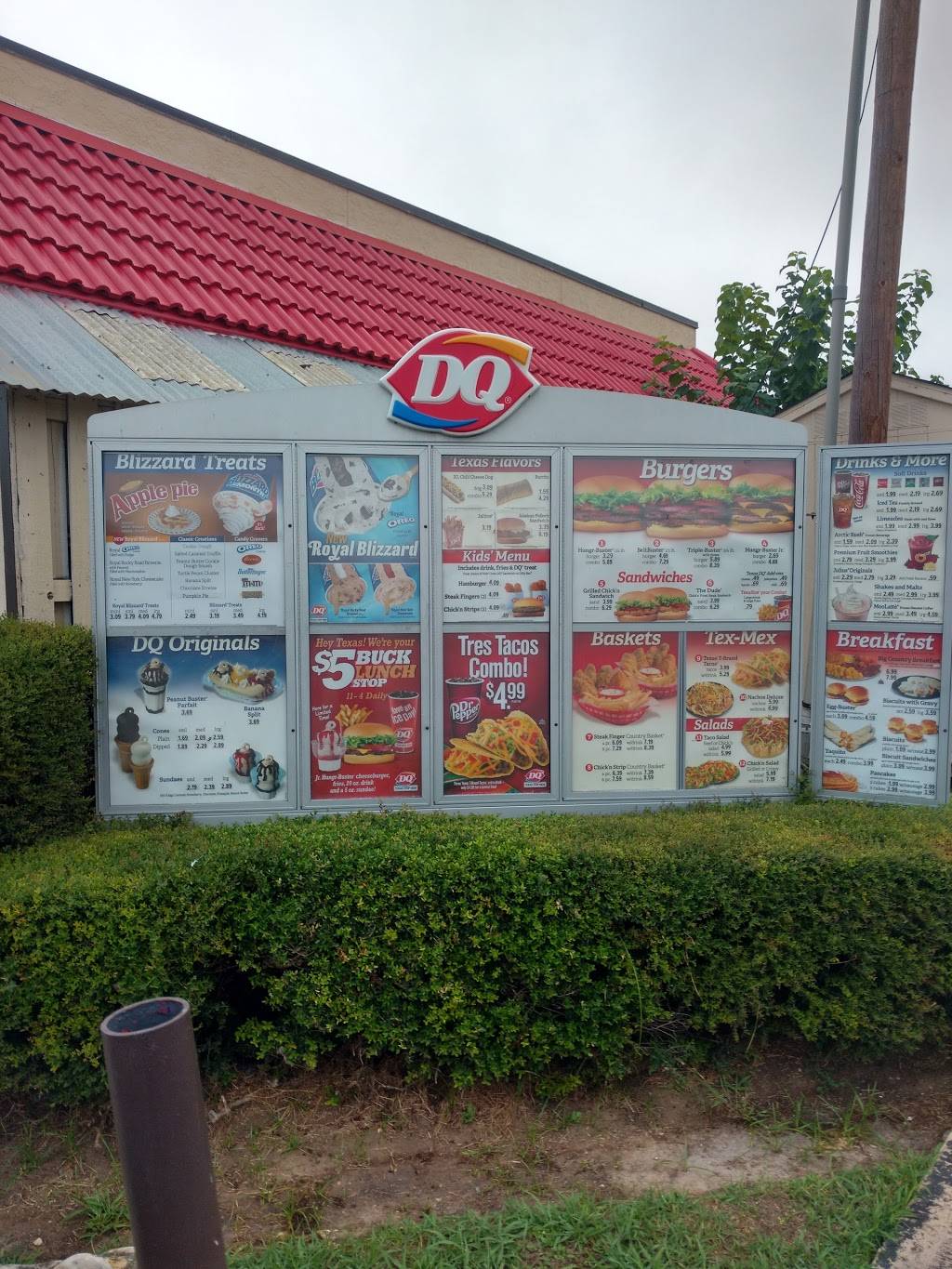 Dairy Queen Store | restaurant | 7076 S Loop 1604 W, Somerset, TX 78069, USA | 8304293399 OR +1 830-429-3399
