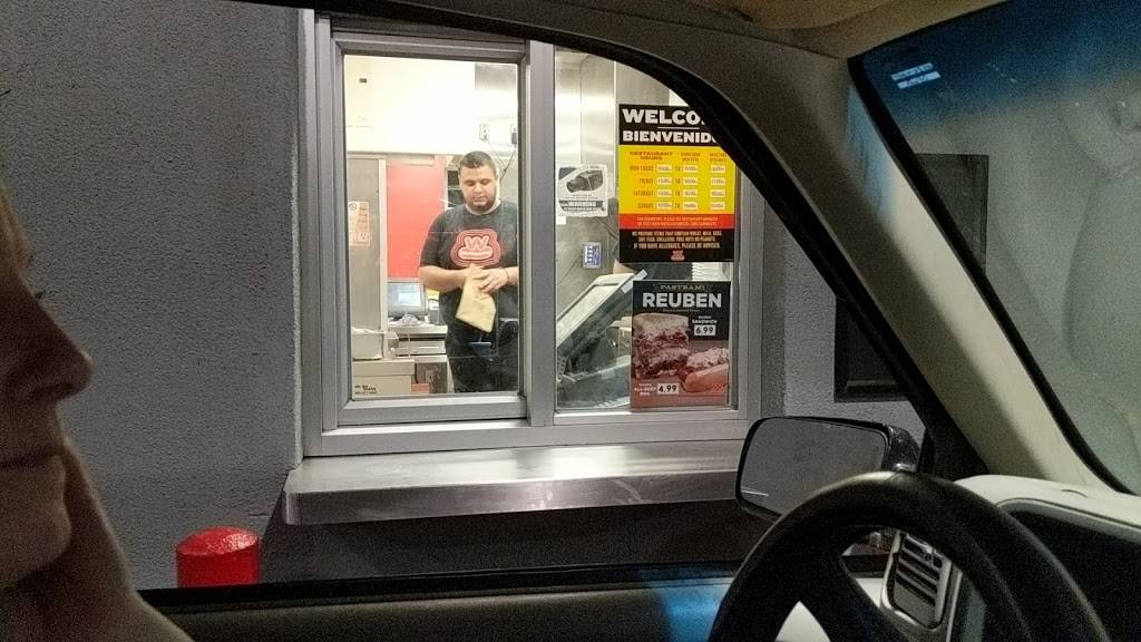 Wienerschnitzel | restaurant | 1521 N Carpenter Rd, Modesto, CA 95351, USA | 2095300700 OR +1 209-530-0700