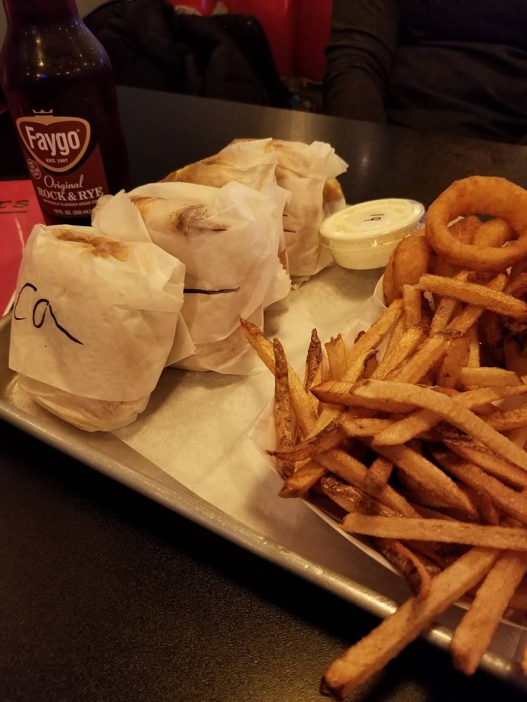 Joes Hamburgers | restaurant | 3041 Biddle Ave, Wyandotte, MI 48192, USA | 7342850420 OR +1 734-285-0420