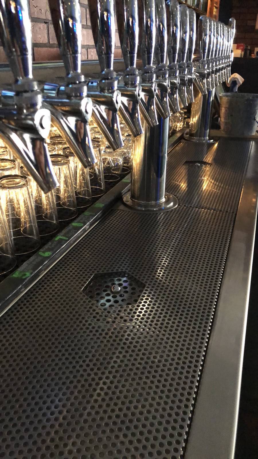 House of Billiards | restaurant | 14662 Ventura Blvd, Sherman Oaks, CA 91403, USA | 8189951841 OR +1 818-995-1841