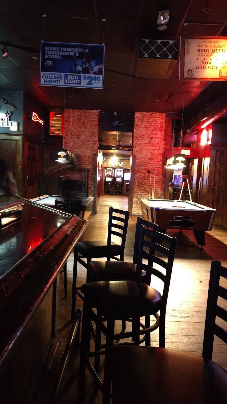 Taps and Dolls | restaurant | 247 S Meridian St, Indianapolis, IN 46225, USA | 3176388277 OR +1 317-638-8277