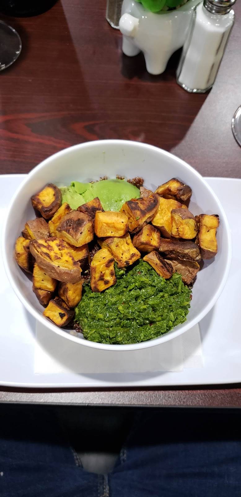 Tivoni | restaurant | 805A Rohrerstown Rd, Lancaster, PA 17601, USA | 7179477452 OR +1 717-947-7452