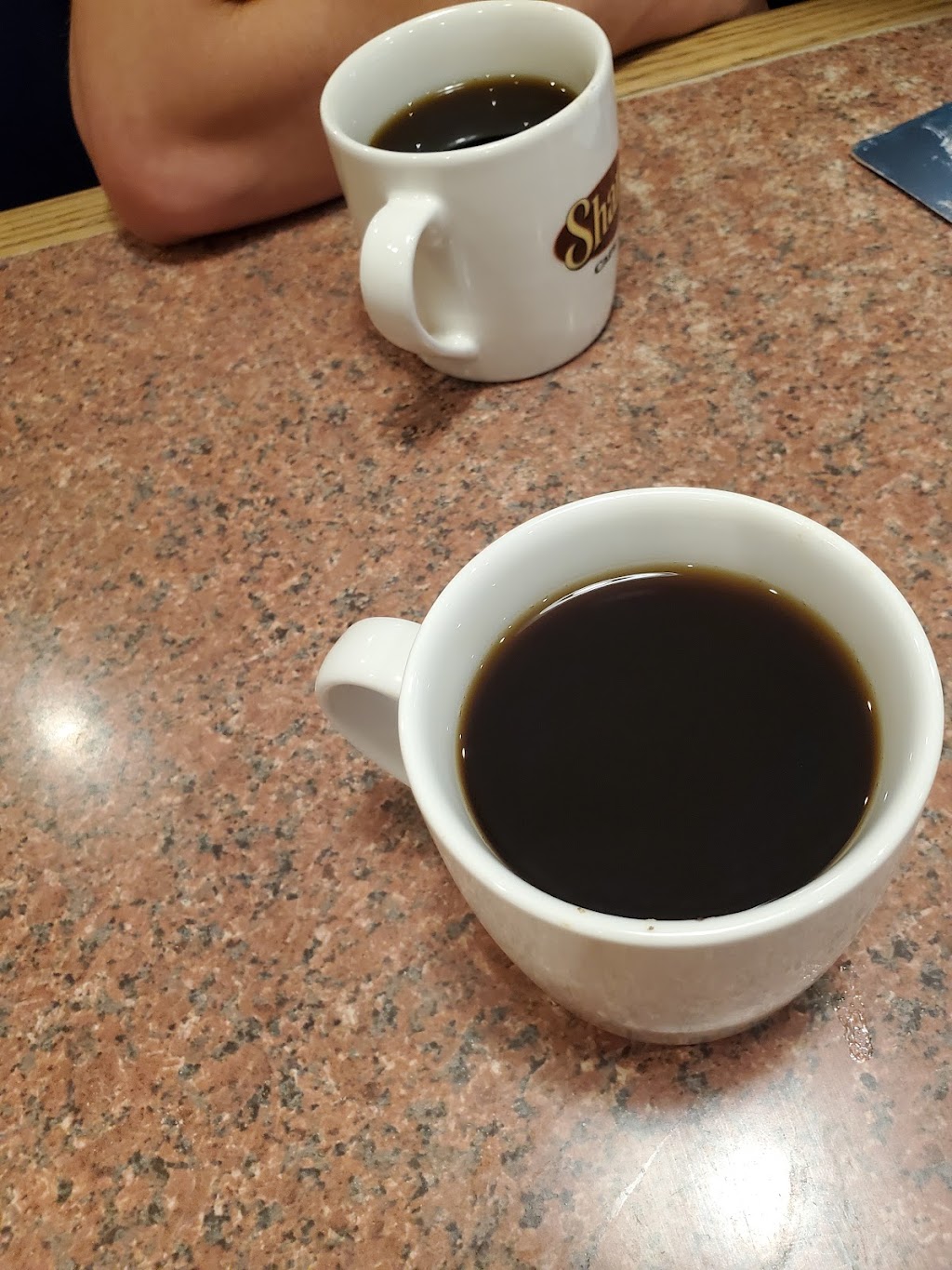 Sharis Cafe and Pies | bakery | 210 Peninger Rd, Central Point, OR 97502, USA | 5416657070 OR +1 541-665-7070