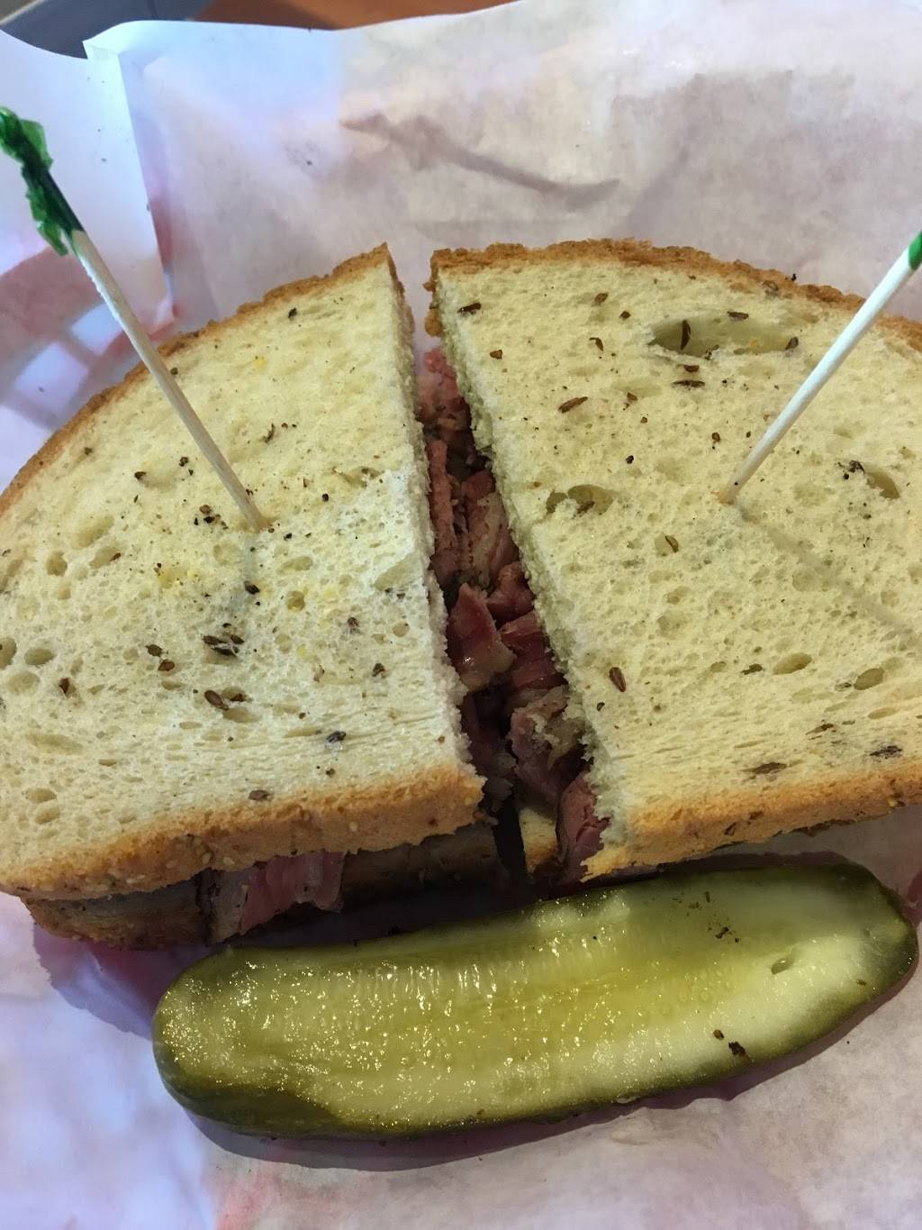 Mos Deli and Catering | restaurant | 9220 Lake Otis Pkwy, Anchorage, AK 99507, USA | 9078683354 OR +1 907-868-3354