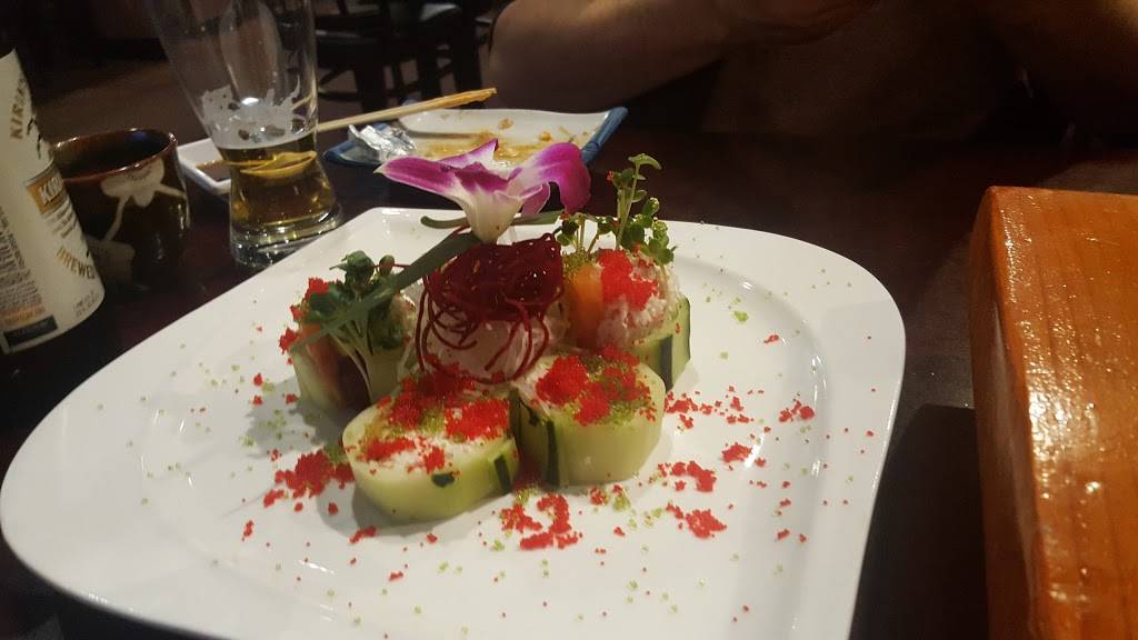 Sushi & Maki | restaurant | 2401 NE Cornell Rd, Hillsboro, OR 97124, USA | 5036484366 OR +1 503-648-4366