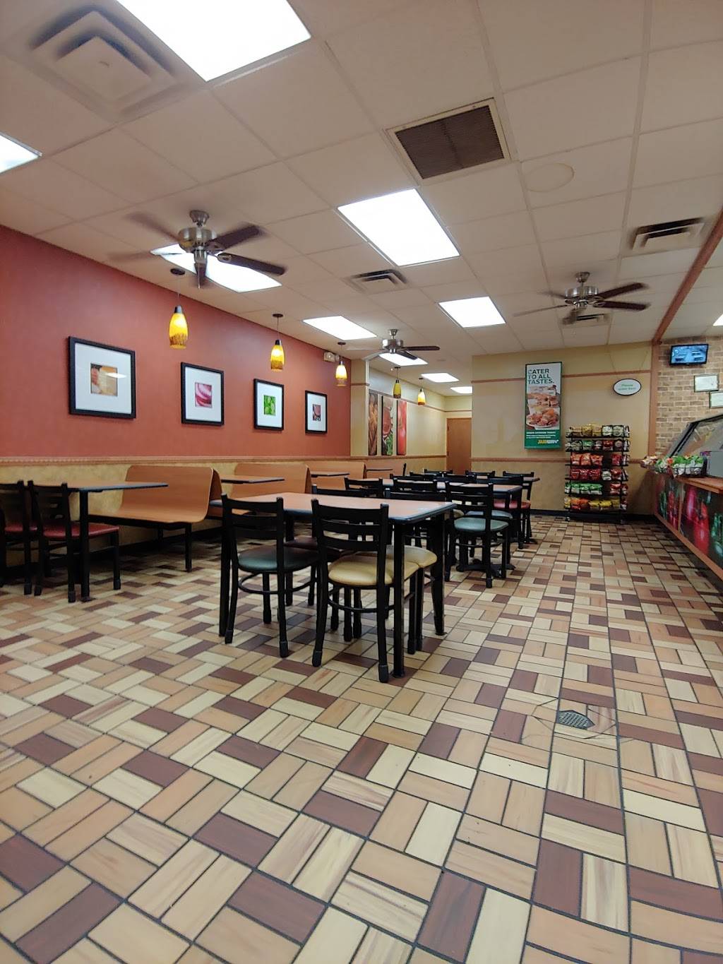 Subway Restaurants | restaurant | 28 NW 67th St, Lawton, OK 73505, USA | 5805360400 OR +1 580-536-0400