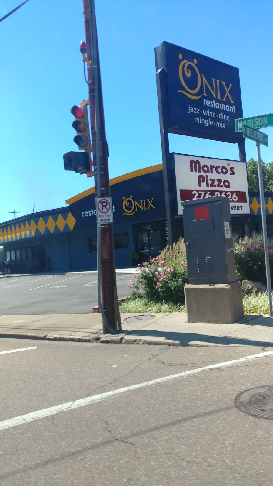 Onix | restaurant | 1680 Madison Ave, Memphis, TN 38104, USA | 9015524609 OR +1 901-552-4609