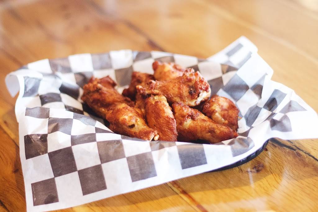 Martel’s Pizza | restaurant | 11 S Washington St, Du Quoin, IL 62832, USA | 6185424401 OR +1 618-542-4401