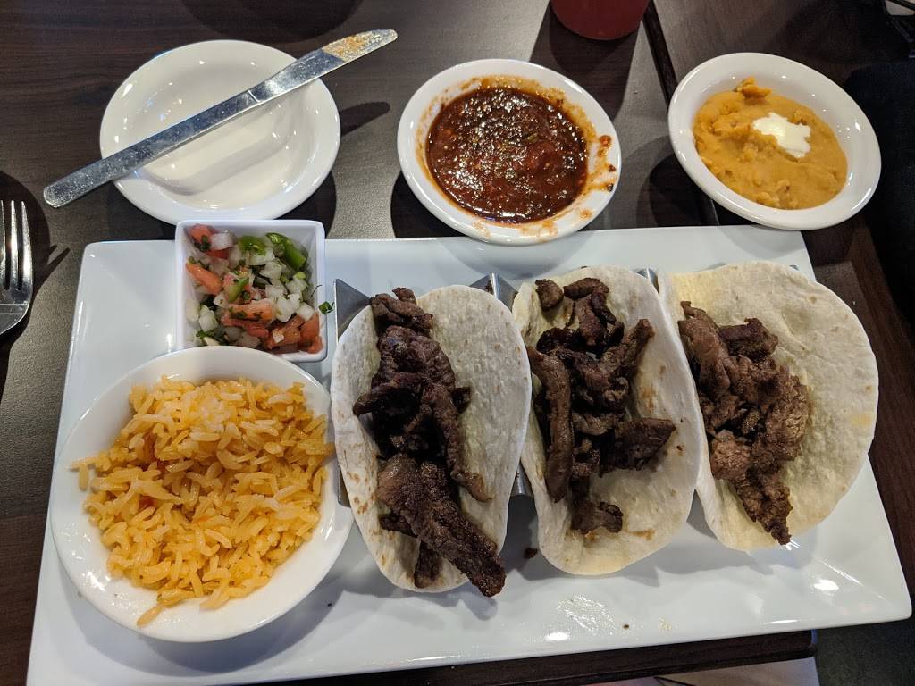 La Paloma | restaurant | 1425 W Battlefield Rd, Springfield, MO 65807, USA | 4178892985 OR +1 417-889-2985