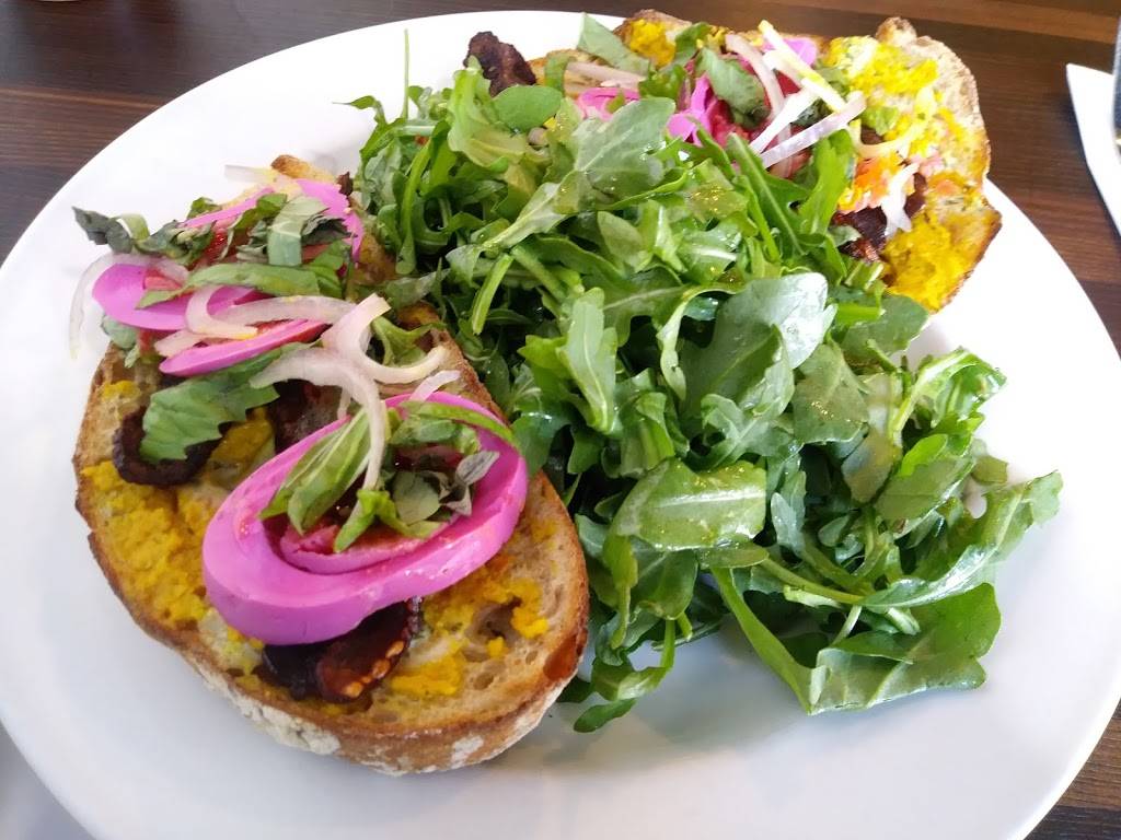 Small Oven Bakery | cafe | 36 Union St, Easthampton, MA 01027, USA | 4135271785 OR +1 413-527-1785