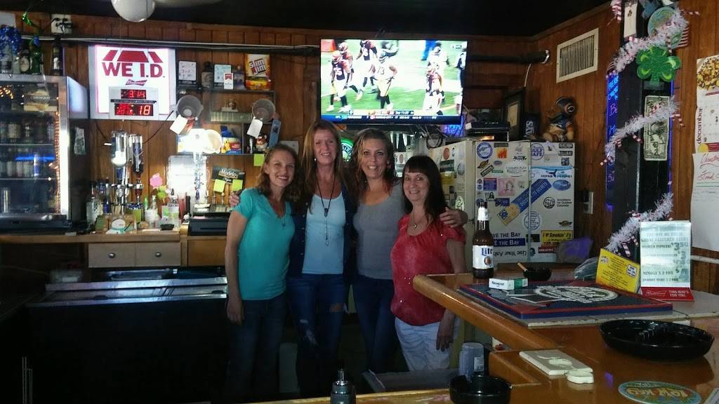 Dons Irish Pub | restaurant | 3719, 3007 6th St S, St. Petersburg, FL 33705, USA | 7272019747 OR +1 727-201-9747