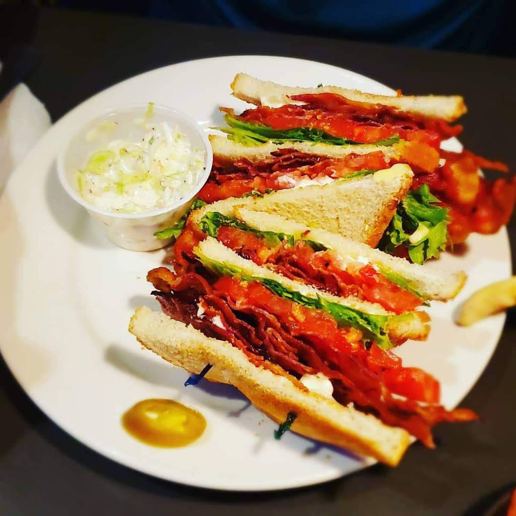 Kuchies on the Water | restaurant | 579 Wesley Rd, Creve Coeur, IL 61610, USA | 3094273000 OR +1 309-427-3000