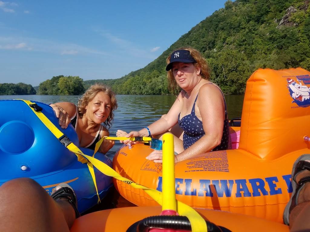 The Famous River Hot Dog Man | restaurant | 778 Frenchtown Rd, Milford, NJ 08848, USA | 9089965386 OR +1 908-996-5386