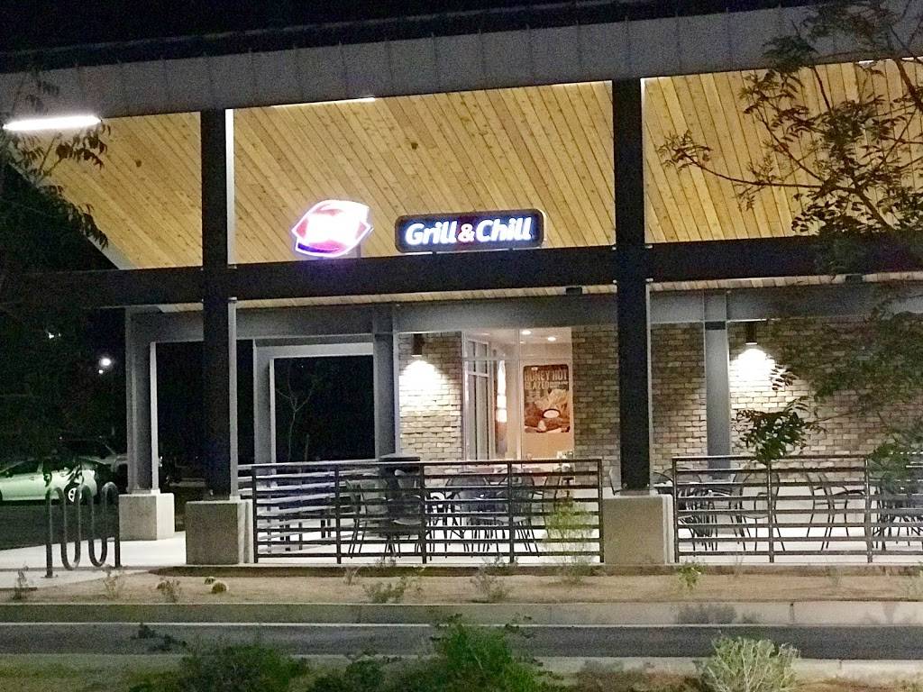 Dairy Queen Grill & Chill | restaurant | 4021 S Gilbert Rd, Chandler, AZ 85249, USA | 4806868376 OR +1 480-686-8376