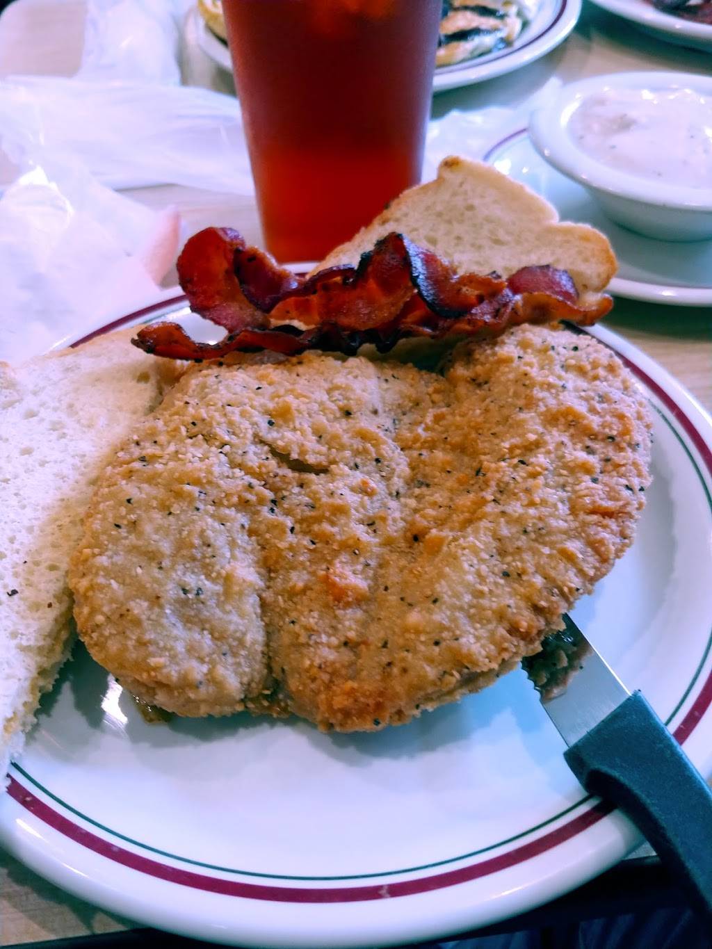 Huddle House | meal takeaway | 1908 Landstown Centre Way #150, Virginia Beach, VA 23456, USA | 7574270303 OR +1 757-427-0303