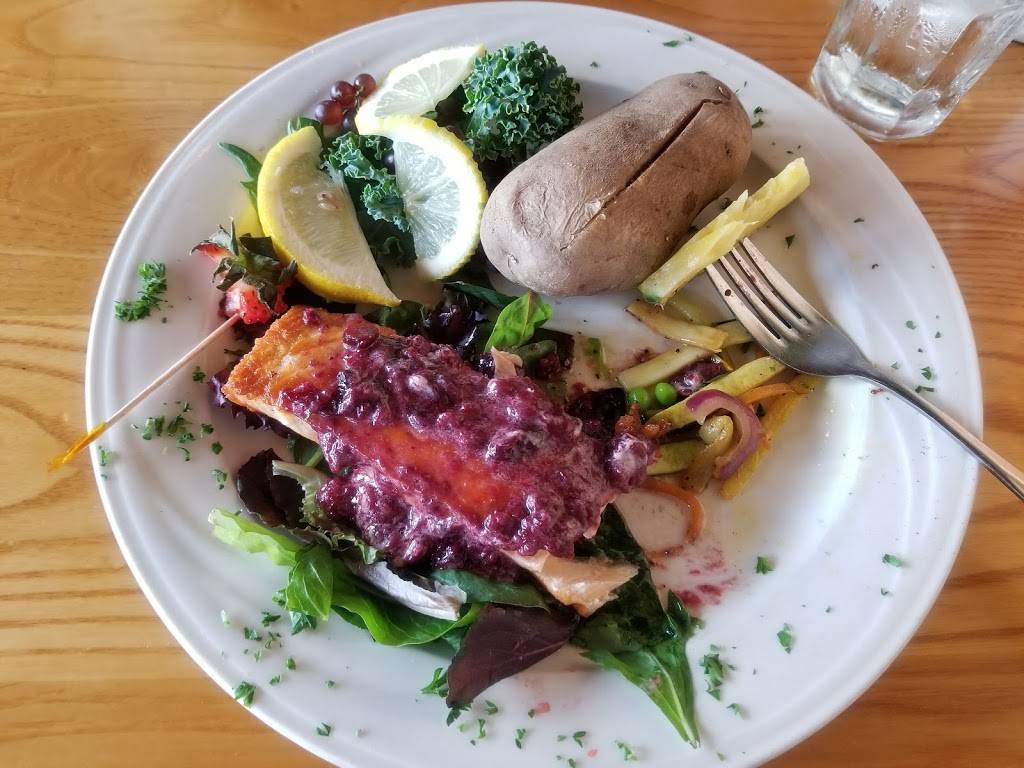 Shoreline Restaurant | restaurant | 12747 WI-42, Ellison Bay, WI 54210, USA | 9208542950 OR +1 920-854-2950